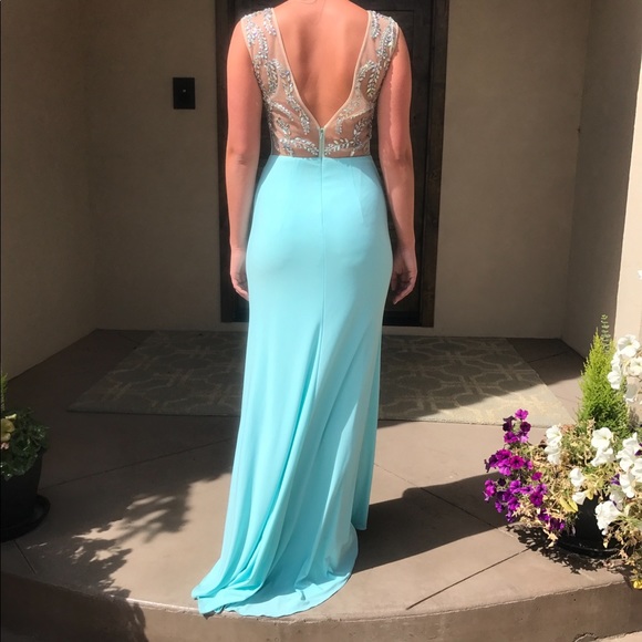 Beautiful Tiffany Blue Gown (grad / bridesmaid) - Picture 4 of 7